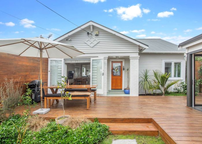  at 23 Archibald Road, Kelston, Auckland