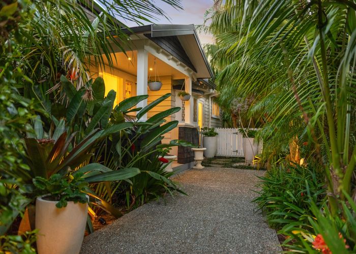  at 1 Milton Road, Northcote Point, North Shore City, Auckland