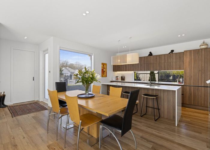  at 17 Strowan Road, Fendalton, Christchurch City, Canterbury