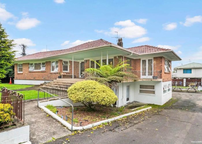  at 2 Great South Road, Papakura, Papakura, Auckland