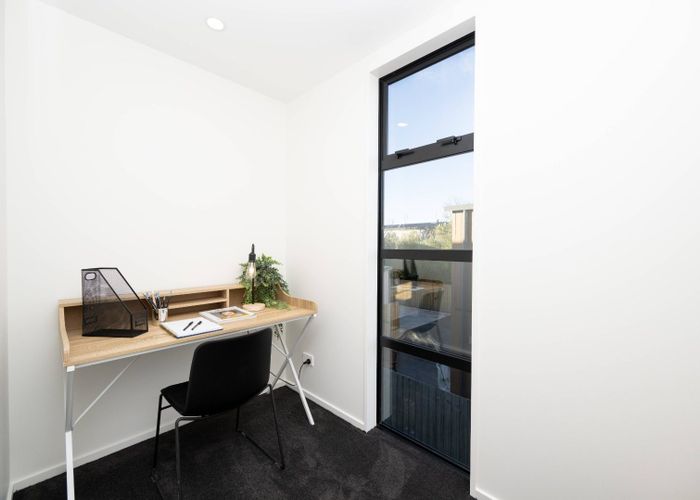  at 2/35 Gracefield Avenue, Christchurch Central, Christchurch