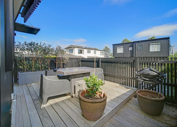  at 18E Walker Road, Point Chevalier, Auckland