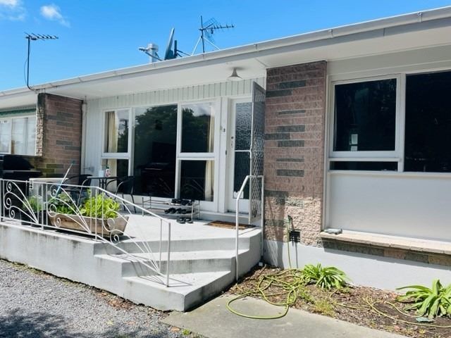  at 2/28 Hornbrook Street, Waltham, Christchurch