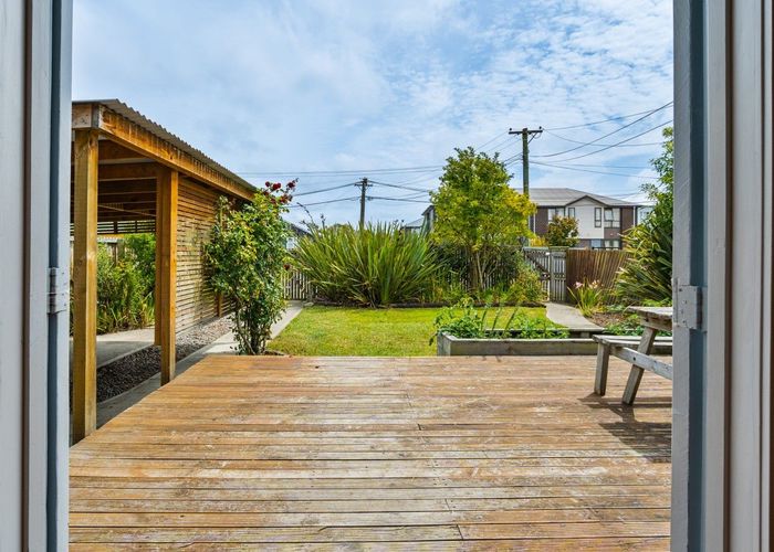  at 132 Olliviers Road, Phillipstown, Christchurch
