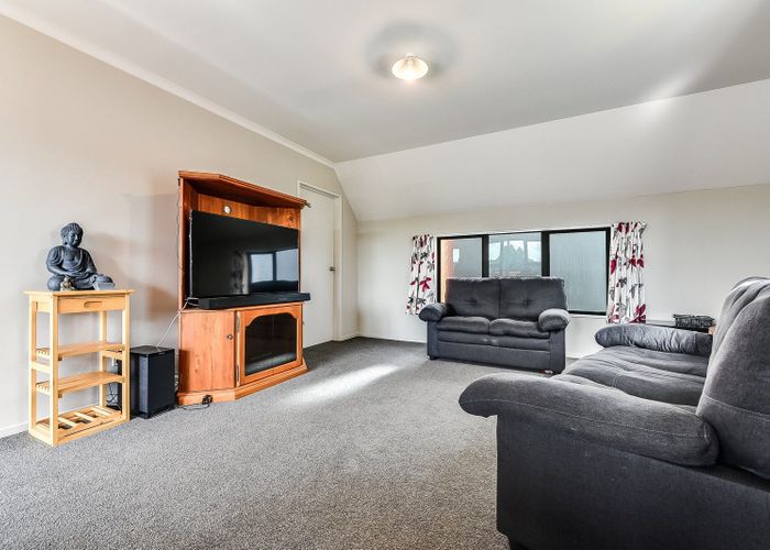  at 5E Snead Place, Hamilton East, Hamilton