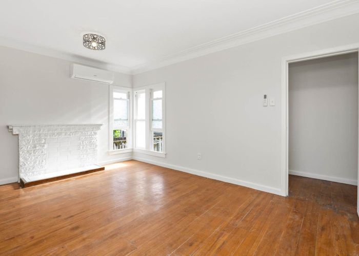  at 4039 Great North Road, Glen Eden, Waitakere City, Auckland