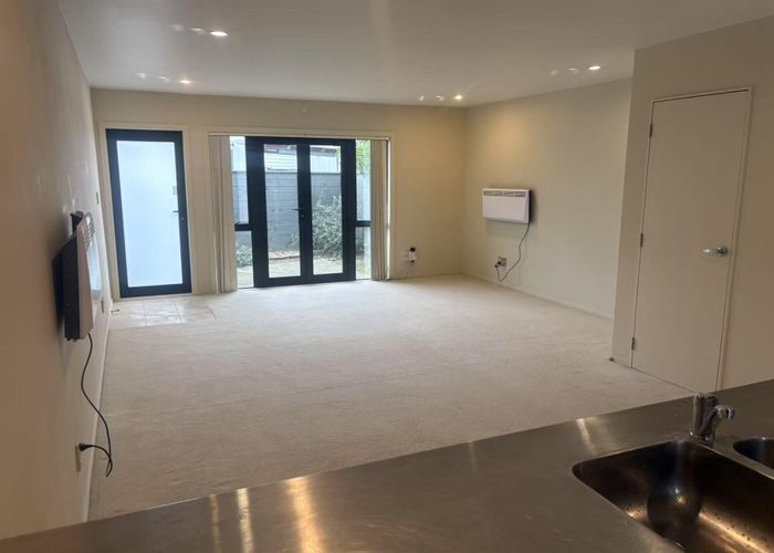  at 3 Burton Street, Grafton, Auckland City, Auckland