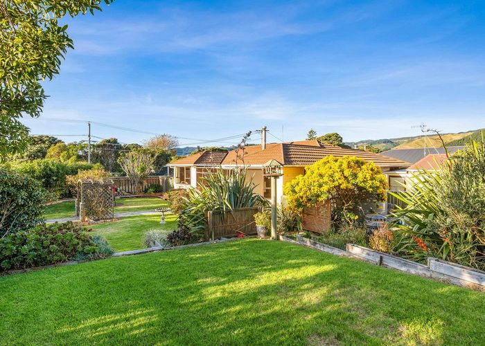  at 2 Te Miti Street, Paekakariki