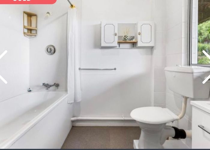  at 24 Noeleen Street, Glenfield, North Shore City, Auckland