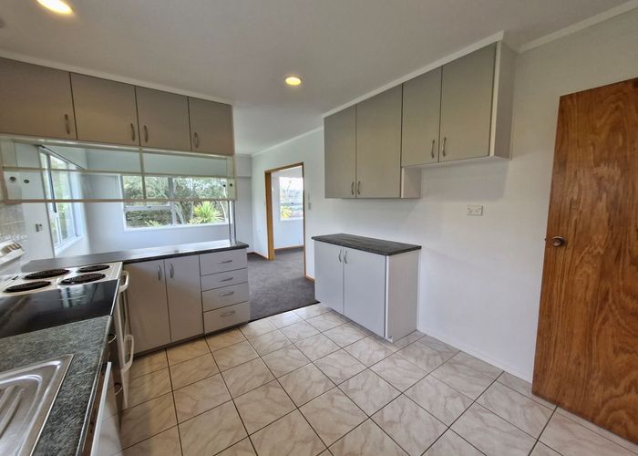  at 2 Alexander Avenue, Torbay, North Shore City, Auckland
