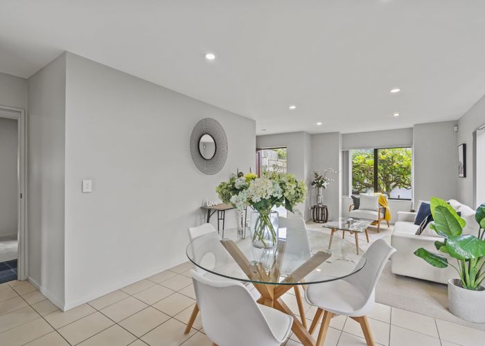  at 5 Lavender Garden Lane, Oteha, Auckland