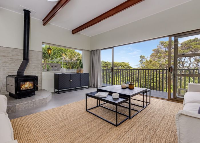  at 1070 Scenic Drive North, Swanson, Auckland