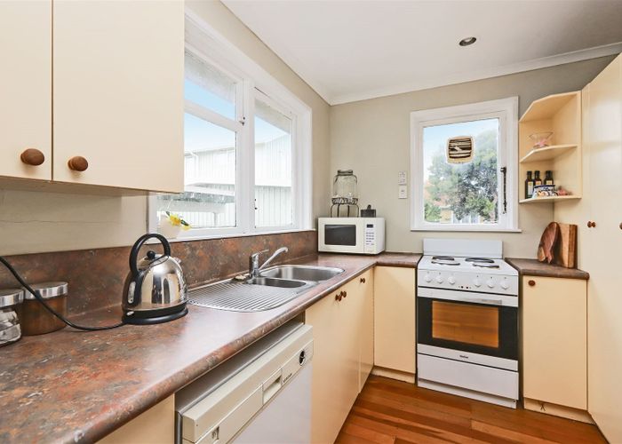  at 1011 Hood Street, Mayfair, Hastings