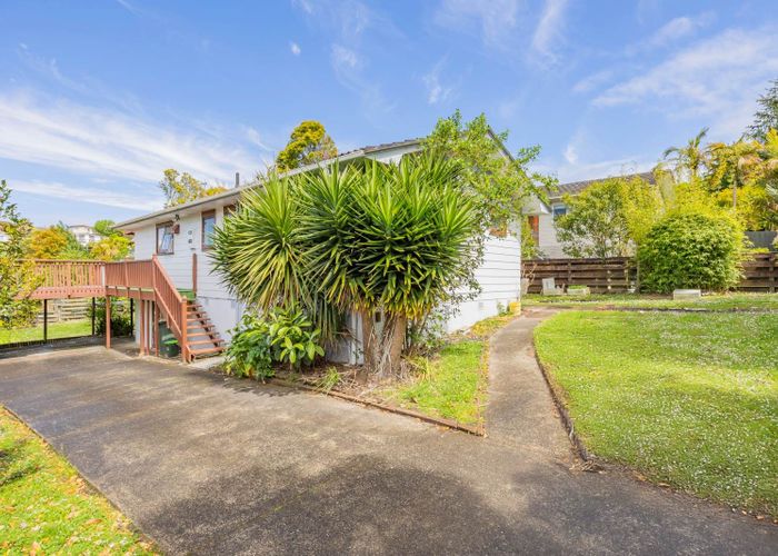  at 15 Lavery Place, Sunnynook, Auckland