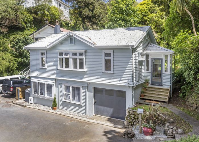  at 23 Laura Avenue, Brooklyn, Wellington, Wellington