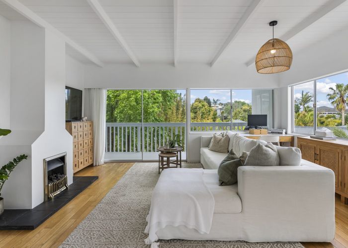 at 1/18 Bevyn Street, Castor Bay, Auckland