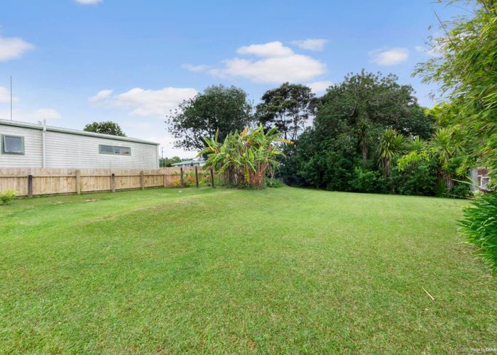  at 51 Castleford Street, Green Bay, Waitakere City, Auckland