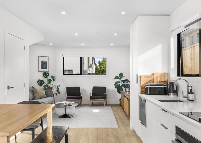  at 1/71 Ruawai Road, Mount Wellington, Auckland City, Auckland