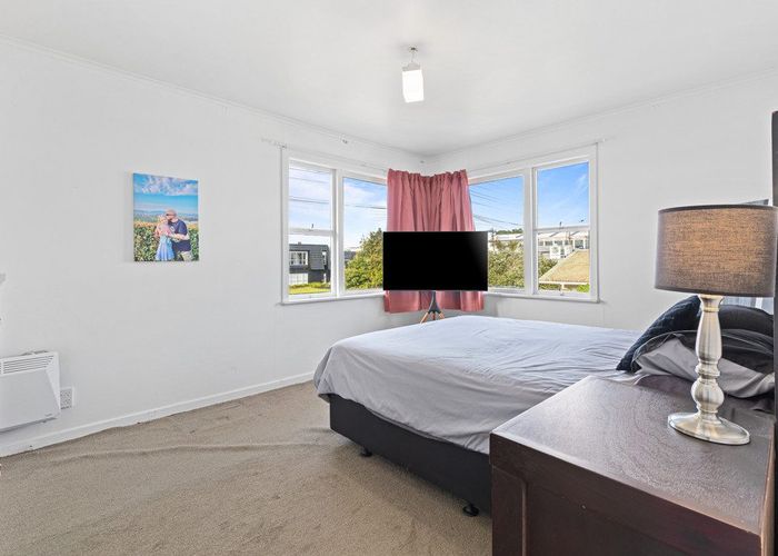  at 210 Archers Road, Glenfield, Auckland