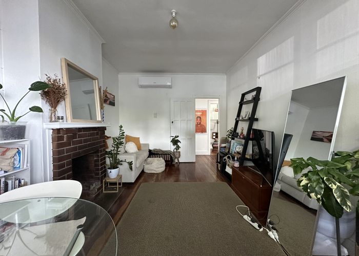  at 4/400 Mount Eden Road, Mount Eden, Auckland City, Auckland