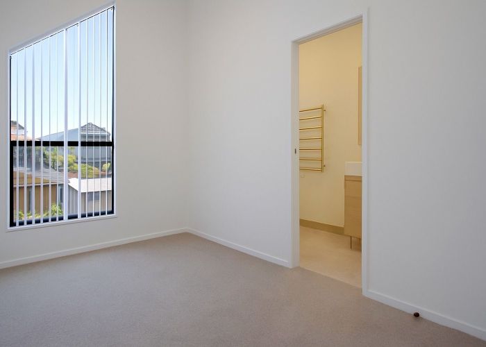  at 9/18 Rutland Road, Mount Wellington, Auckland City, Auckland