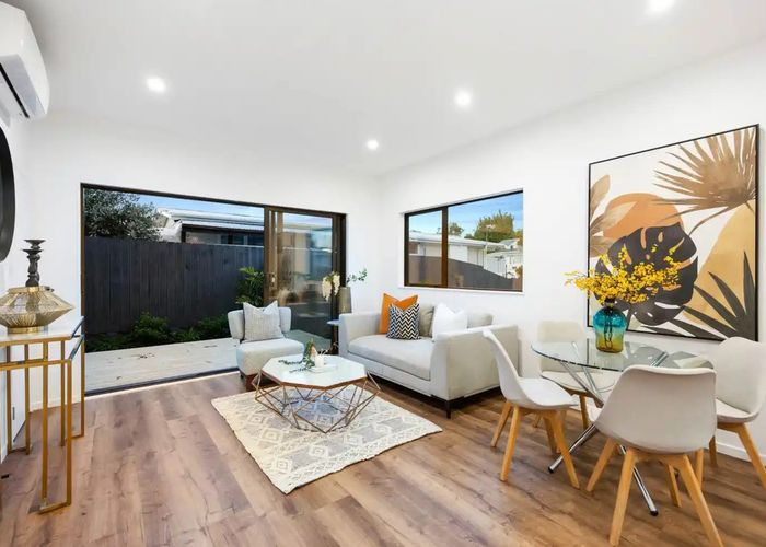  at 5/81 Vodanovich Road, Te Atatu South, Waitakere City, Auckland