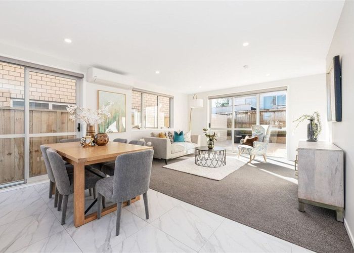  at 43b Oriel Avenue, West Harbour, Waitakere City, Auckland