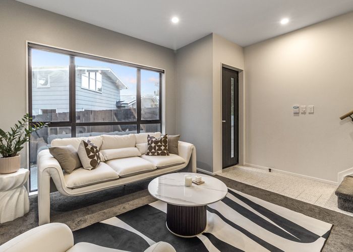  at 7A Ballial Place, West Harbour, Auckland
