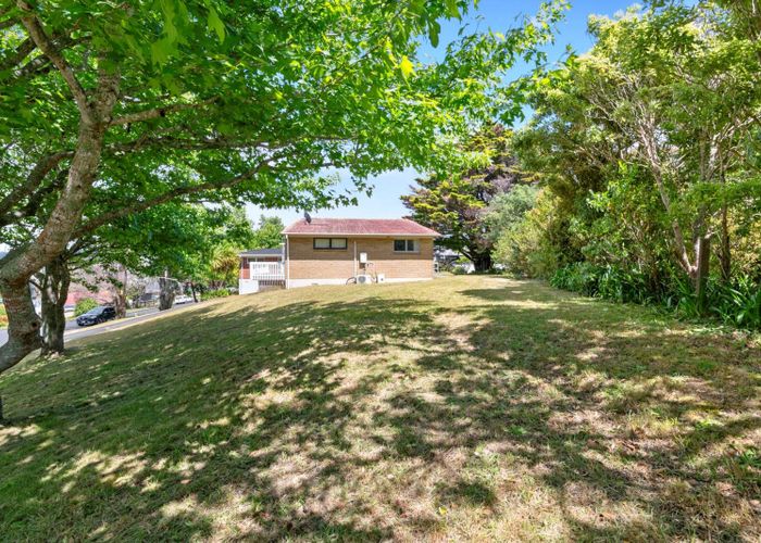  at 17 Valley View Road, Glenfield, Auckland