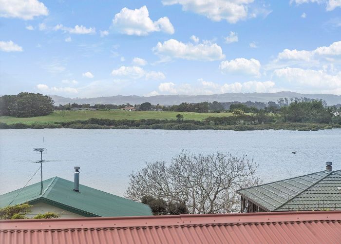  at 22 Beihlers Road, Weymouth, Manukau City, Auckland