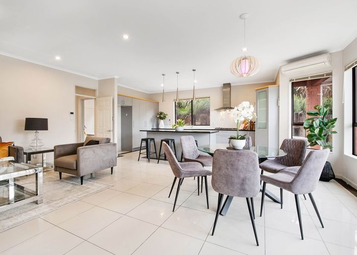  at 58 Bass Road, Albany, Auckland