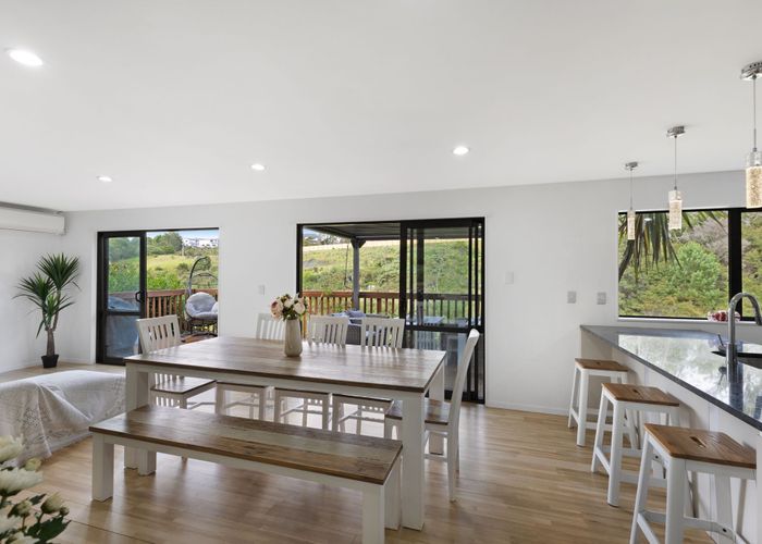  at 13 Stubbs Place, Fairview Heights, North Shore City, Auckland