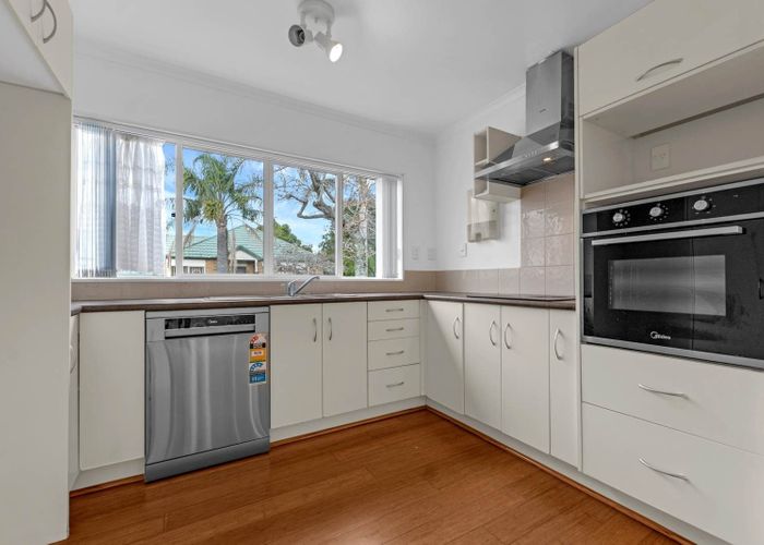  at 16 Drummond Drive, Ranui, Waitakere City, Auckland
