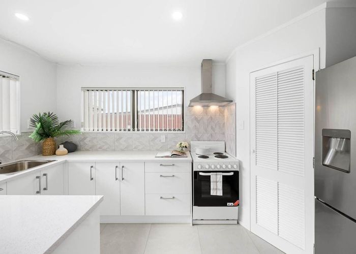  at 2/126 Carruth Road , Papatoetoe, Manukau City, Auckland