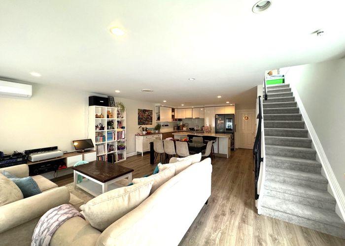 at 2 Leneford Drive, East Tamaki, Auckland