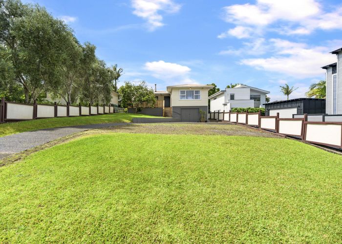  at 12 Kenmure Avenue, Forrest Hill, North Shore City, Auckland