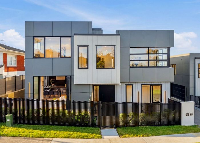  at 23B Sorrel Crescent, Bucklands Beach, Manukau City, Auckland