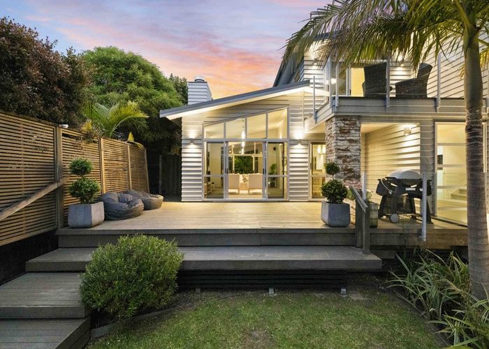  at 9 Saint Maroun Rise, The Gardens, Auckland