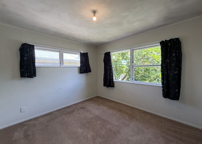  at 15 Diana Dr, Glenfield, North Shore City, Auckland