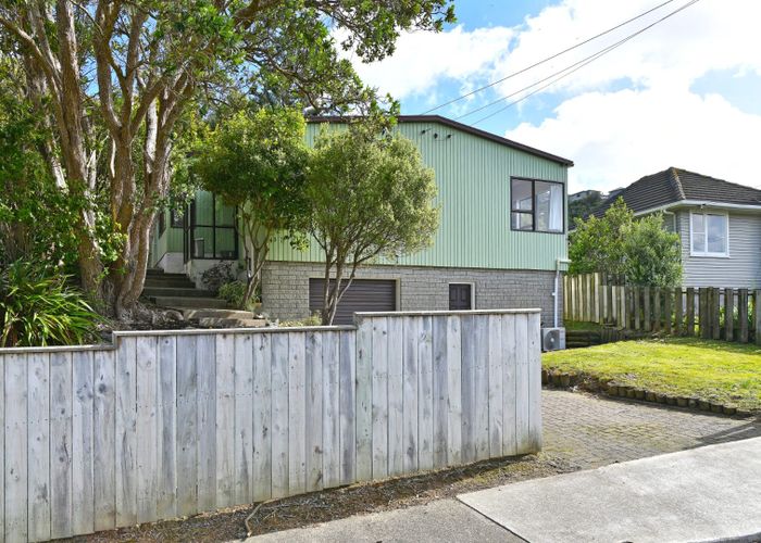  at 43 Franklyn Road, Tawa, Wellington, Wellington
