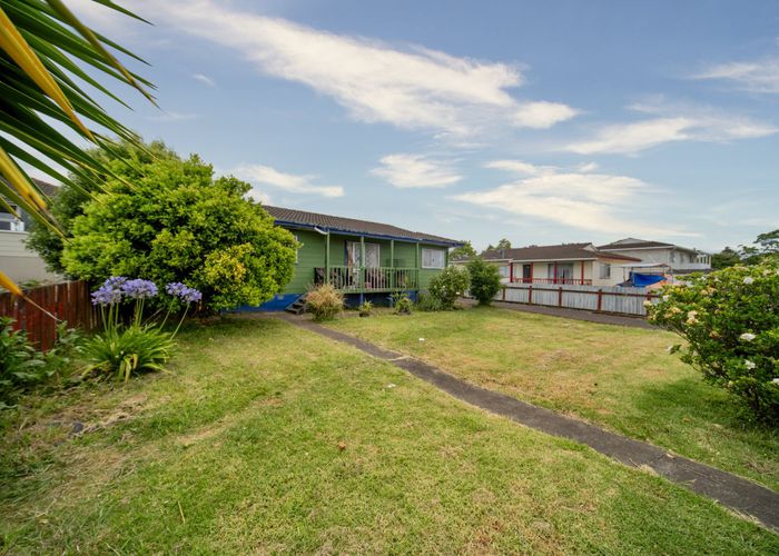  at 72 Archboyd Avenue, Mangere East, Auckland