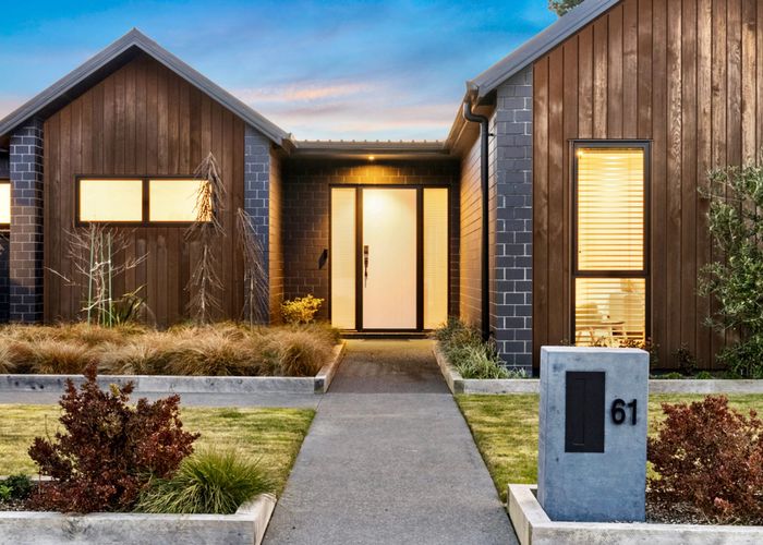  at 61 Queen Charlotte Drive, Aotea, Porirua, Wellington