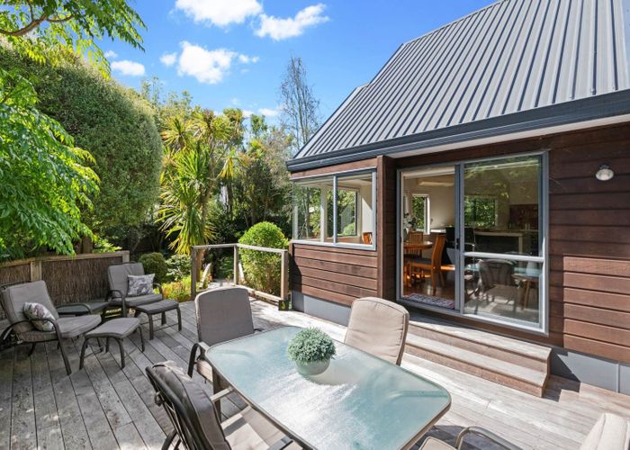  at 2/14 Matipo Road, Mairangi Bay, Auckland