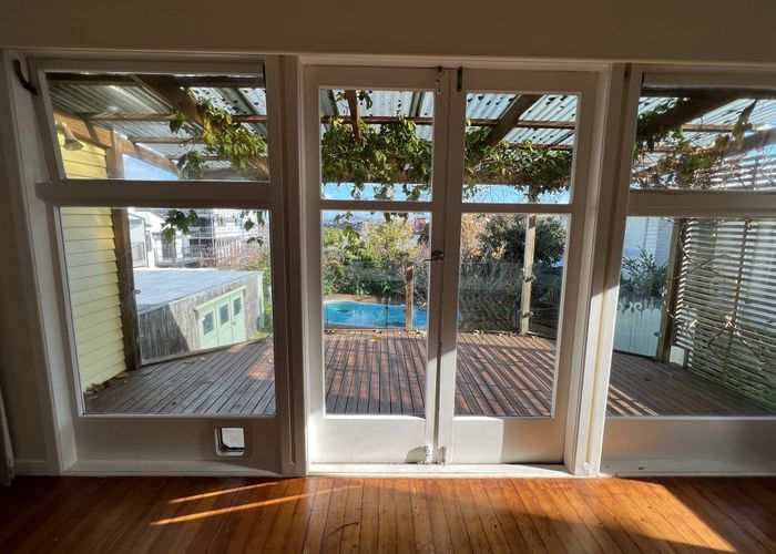  at 9 Lewis Road, Pakuranga, Auckland