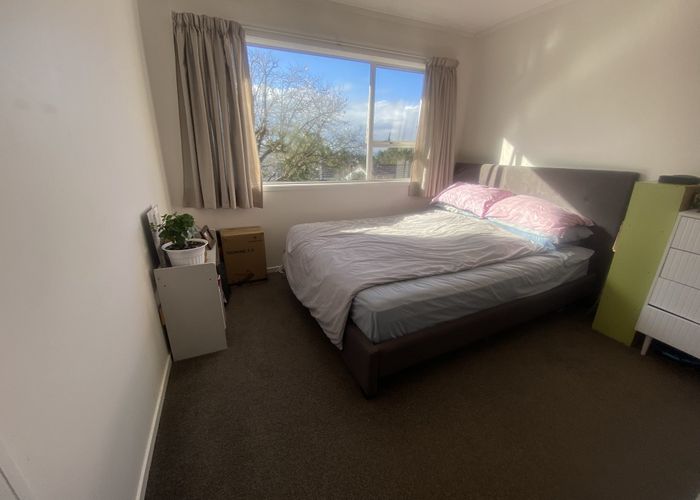  at 2/252 Onewa Road, Birkenhead, North Shore City, Auckland