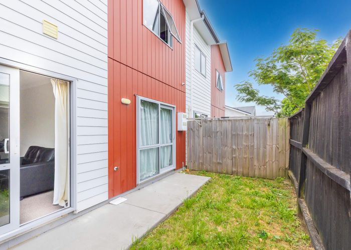  at 2/188 Old Farm Road, Hamilton East, Hamilton
