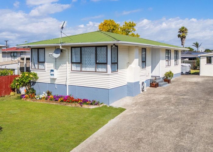  at 4 Macky Avenue, Mangere East, Auckland