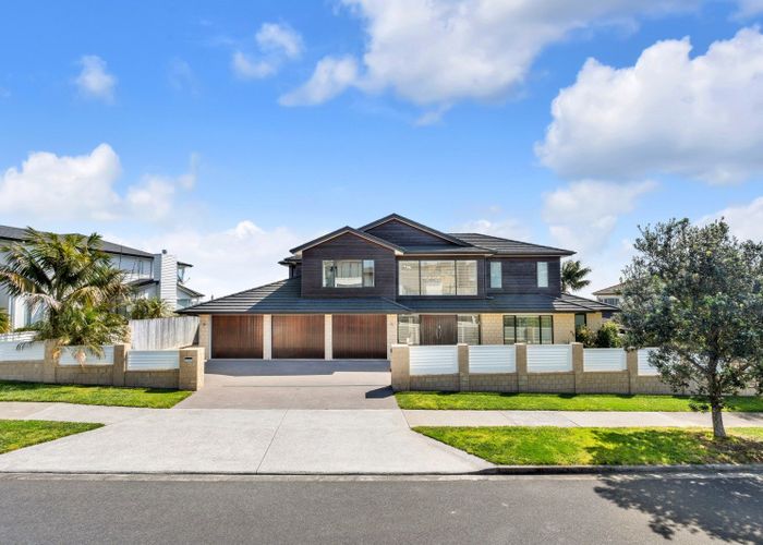  at 39 Armstrong Farm Drive, East Tamaki Heights, Auckland