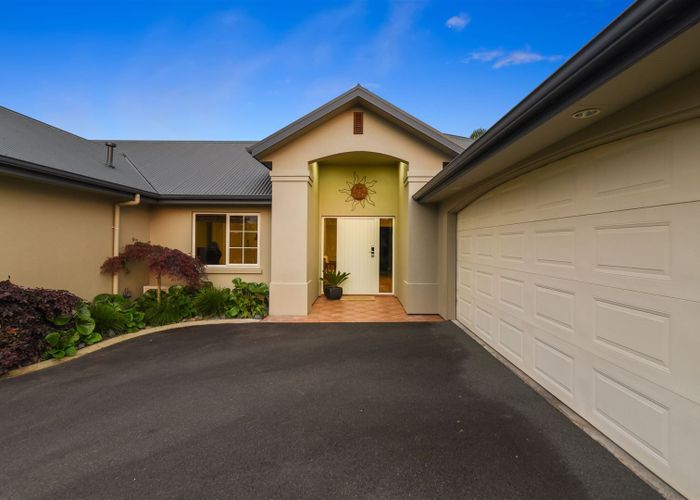  at 3 Takapu Place, Huntington, Hamilton