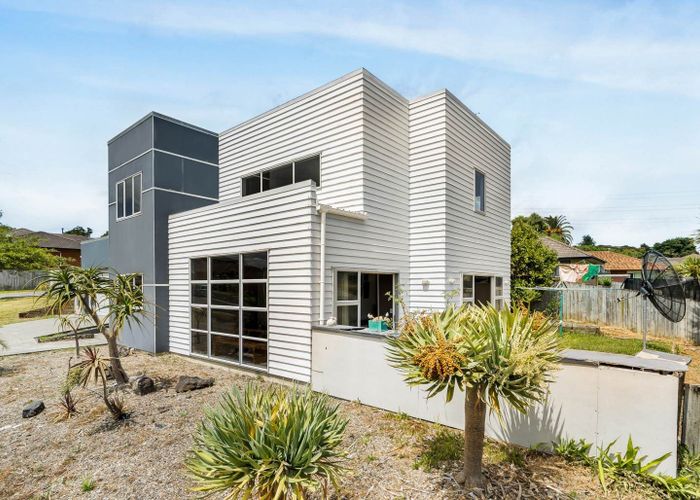  at 14 Cartmel Avenue, Massey, Waitakere City, Auckland
